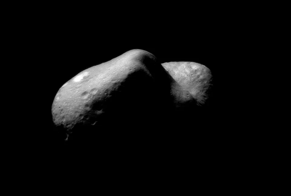 El asteroide 433 Eros, fotografiado por la sonda NEAR (imagen ilustrativa)
