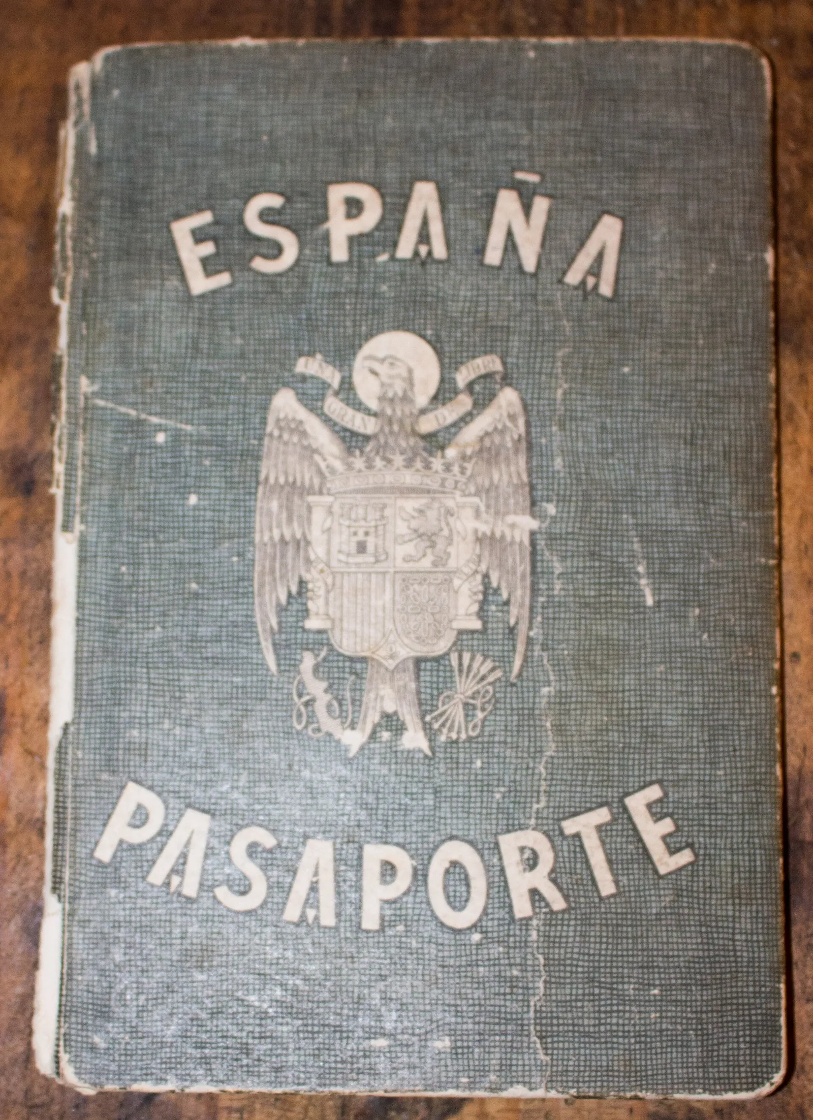 Portada de un pasaporte español