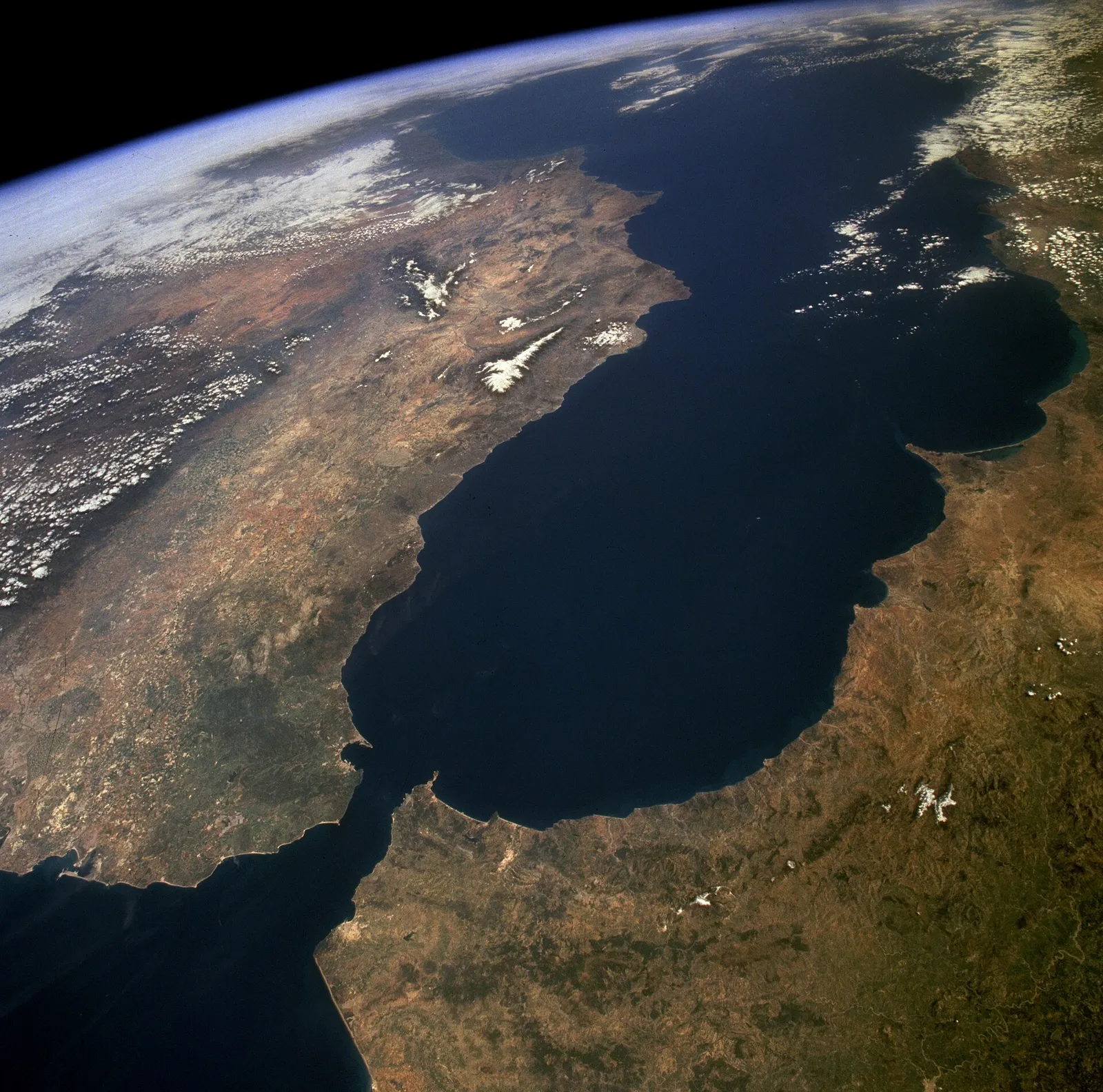 El Estrecho de Gibraltar visto desde el espacio (imagen de archivo)