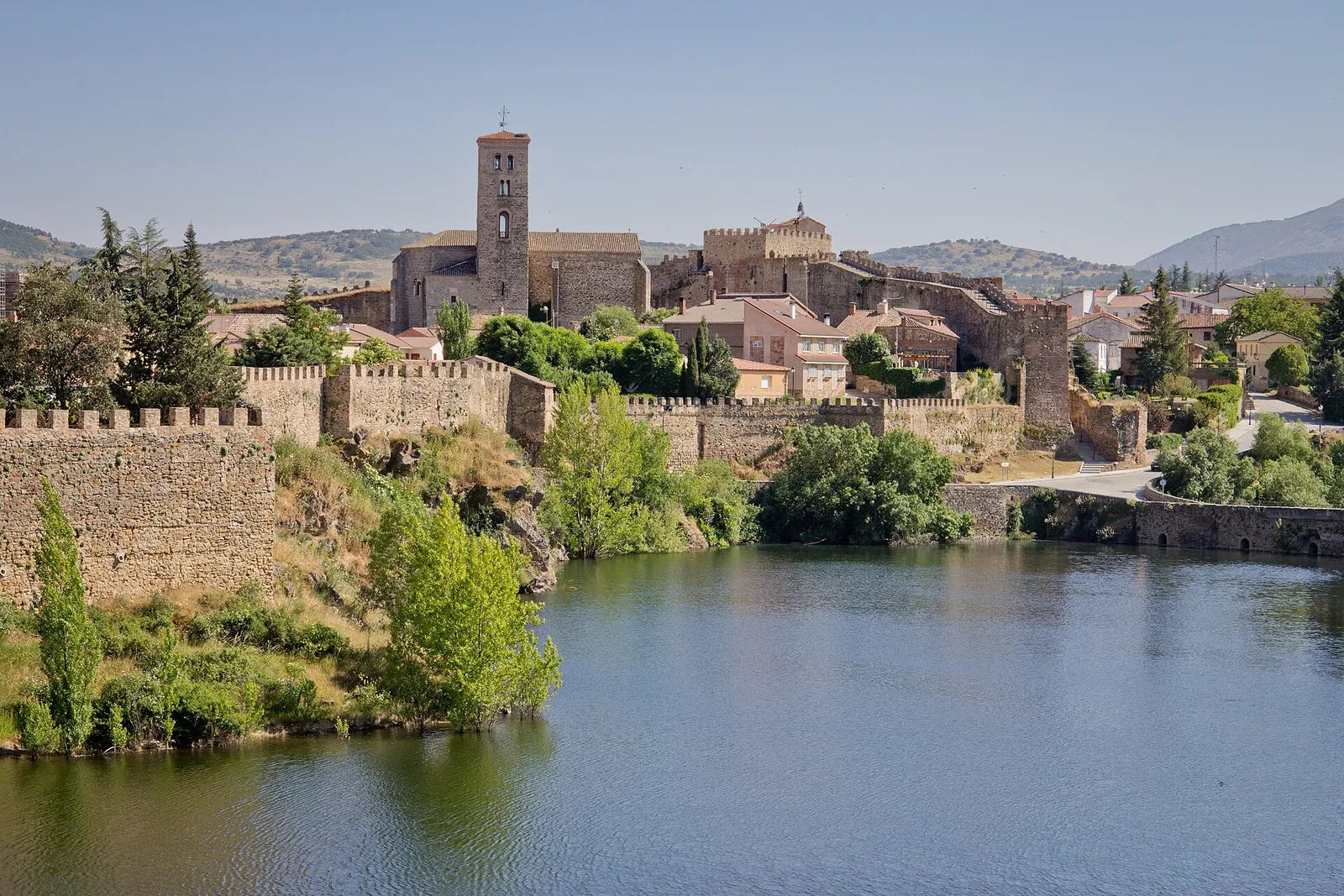 Muralla medieval de Buitrago del Lozoya, en la Sierra Norte de Madrid