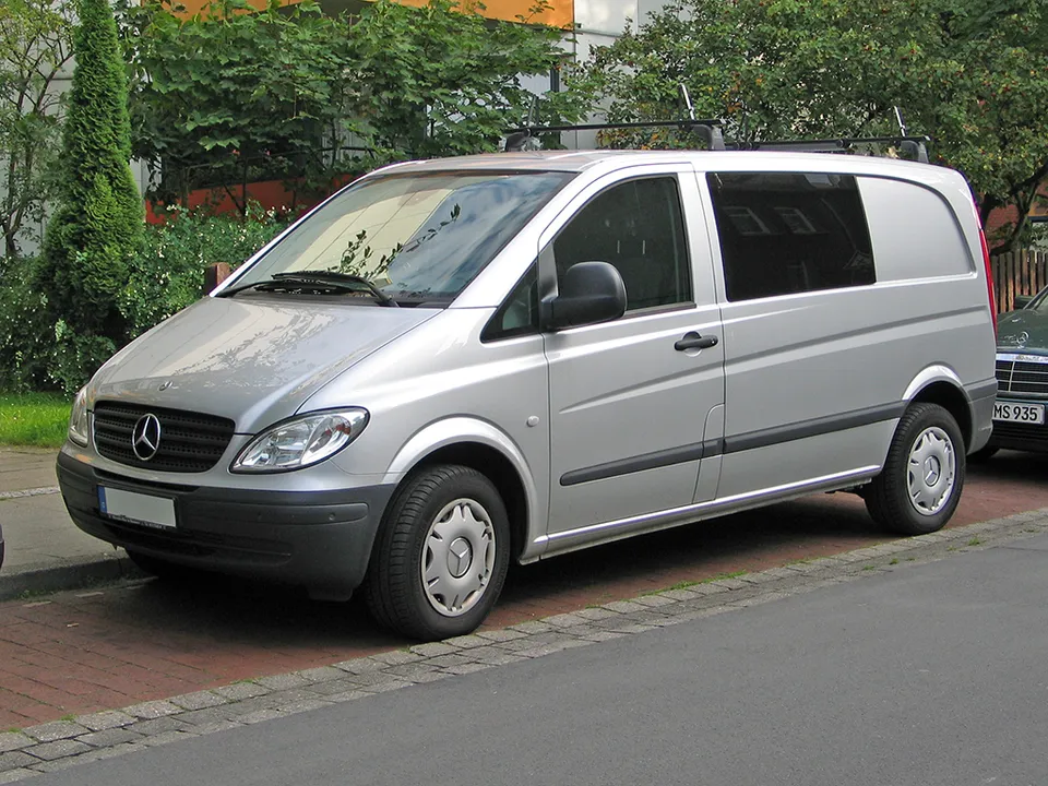 Una furgoneta Mercedes-Benz Vito, modelo que se fabrica en la planta de Vitoria