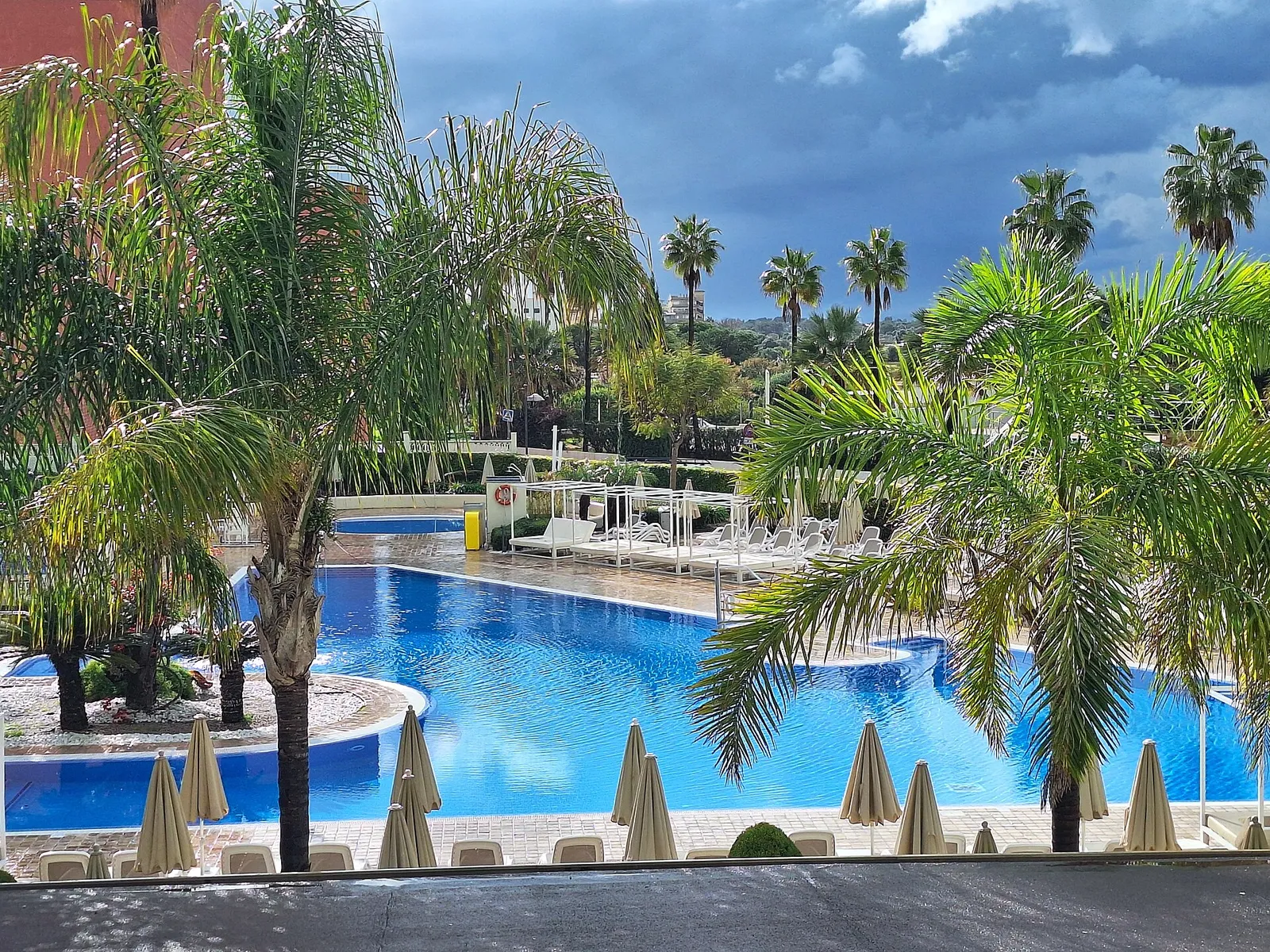 Piscina de un hotel en Cala Millor, Mallorca (imagen de archivo)