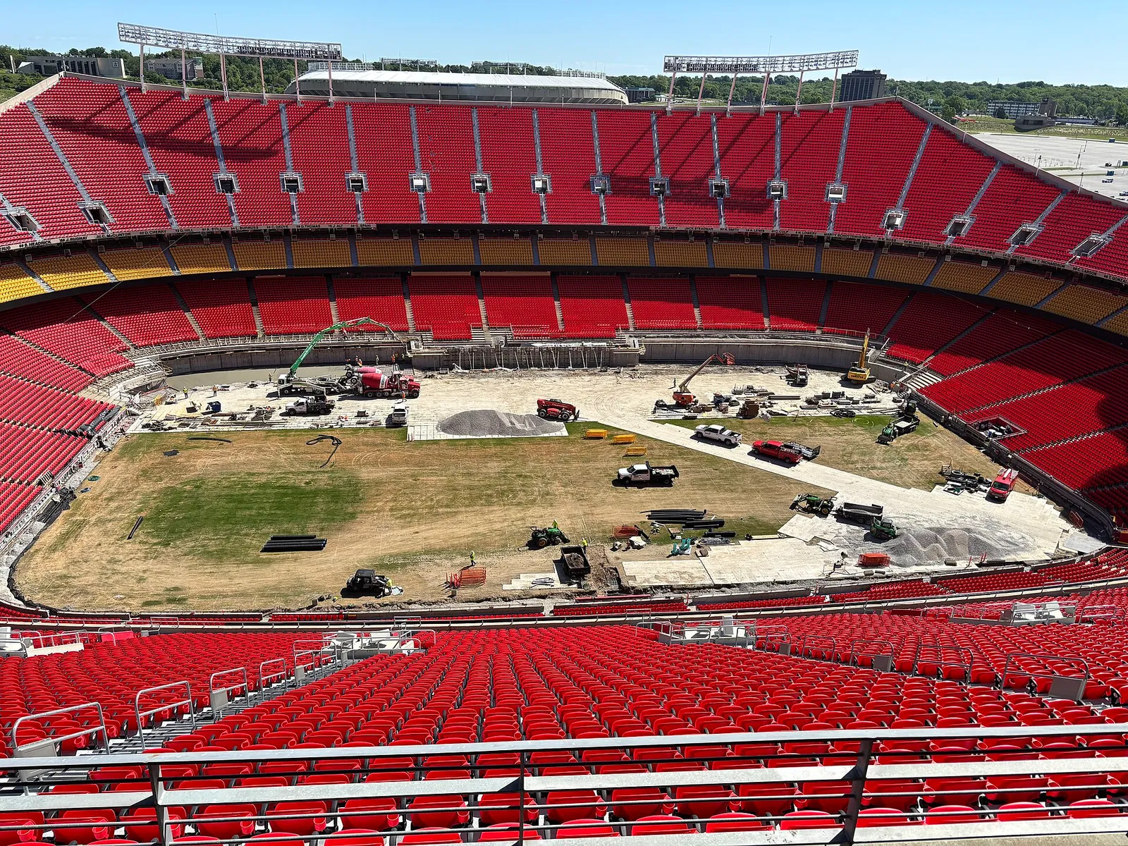 Trabajos de preparación de un estadio para el Mundial 2026