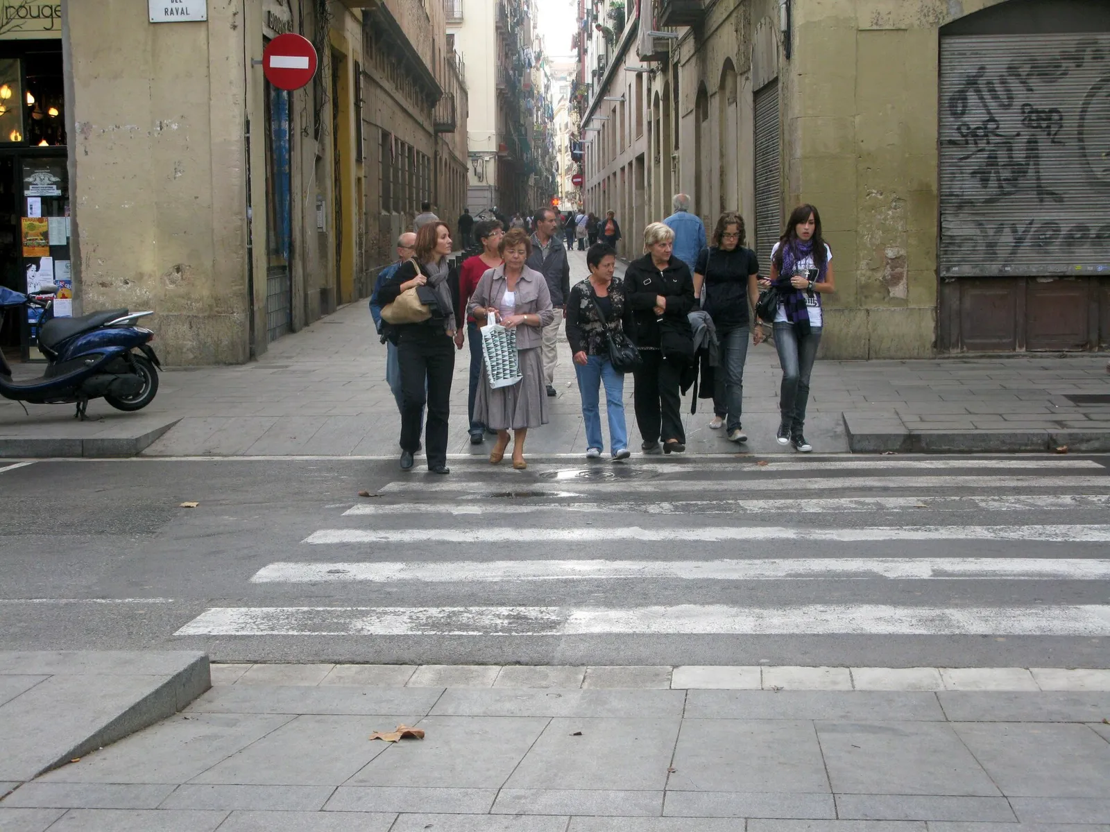 Una calle del barrio del Raval, en Barcelona
