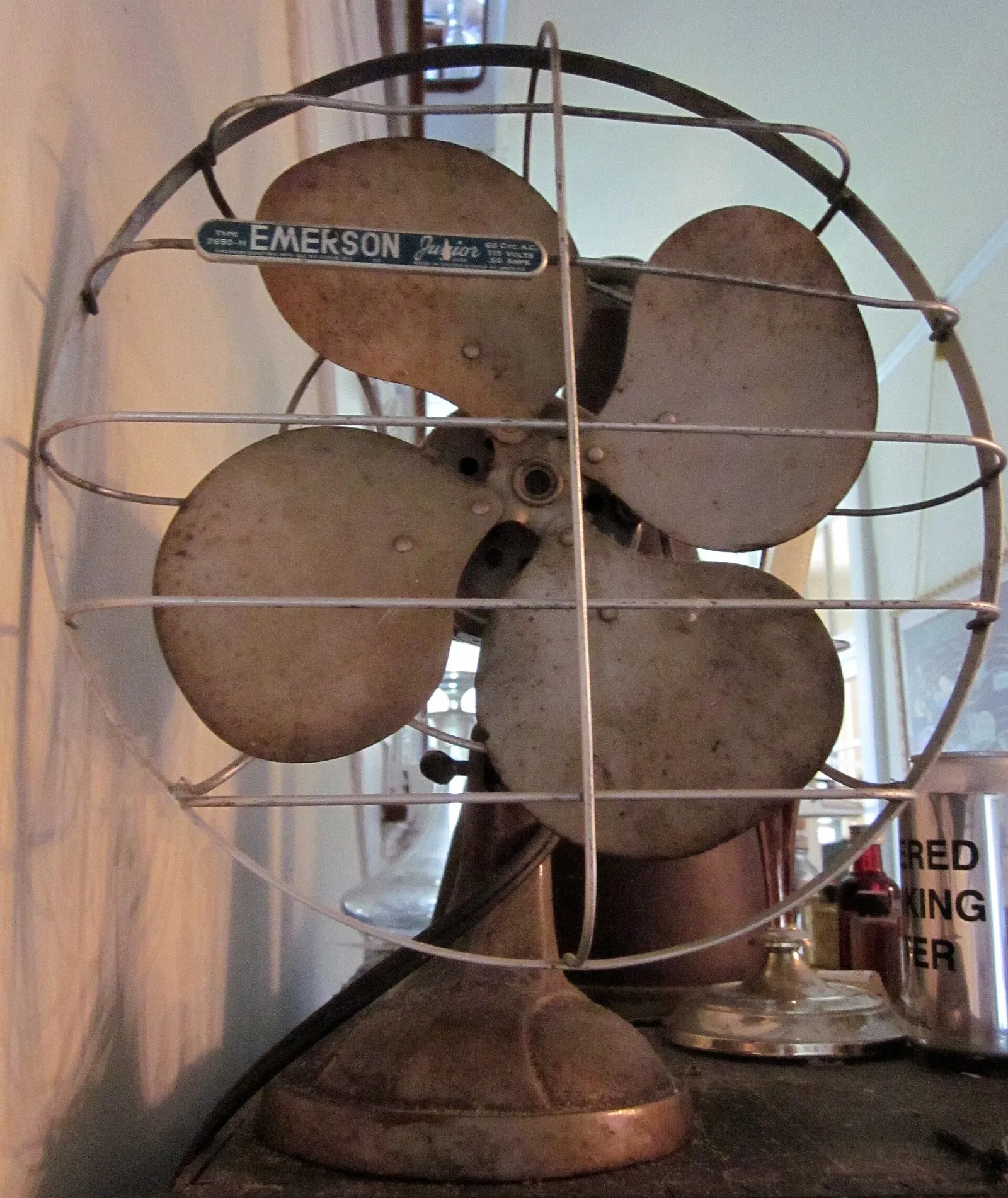 Un ventilador eléctrico (imagen de archivo)