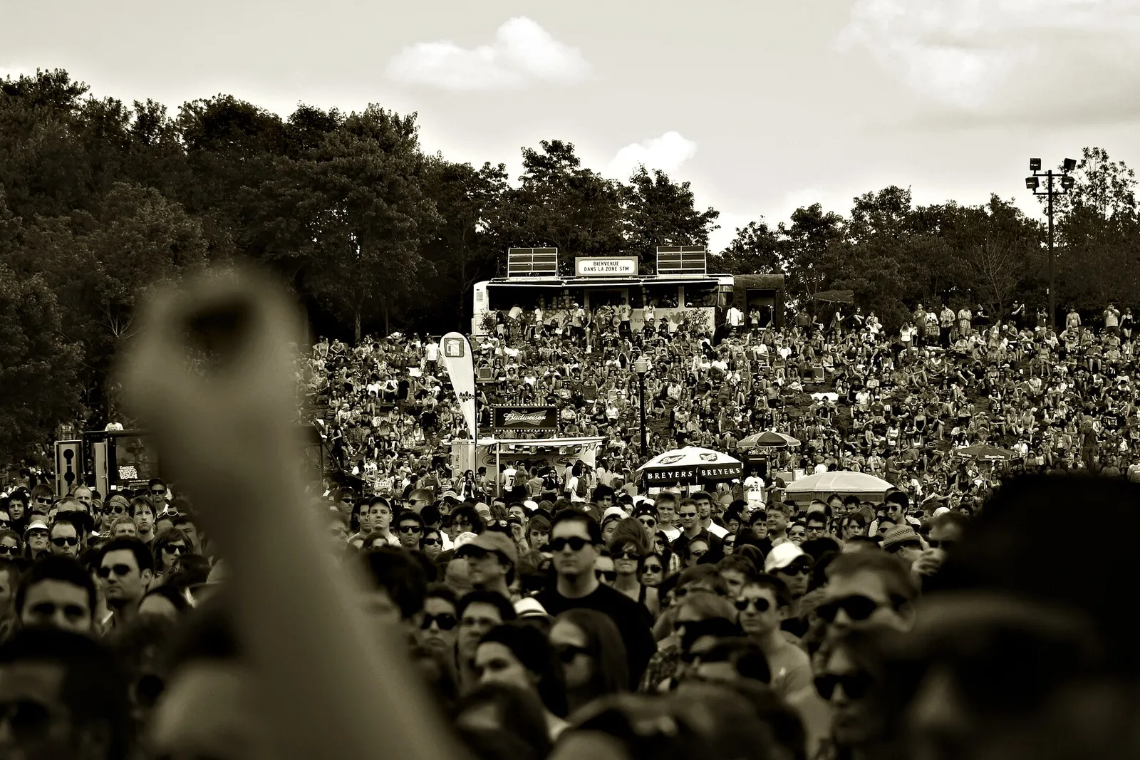 Público en un festival de música (imagen de archivo)