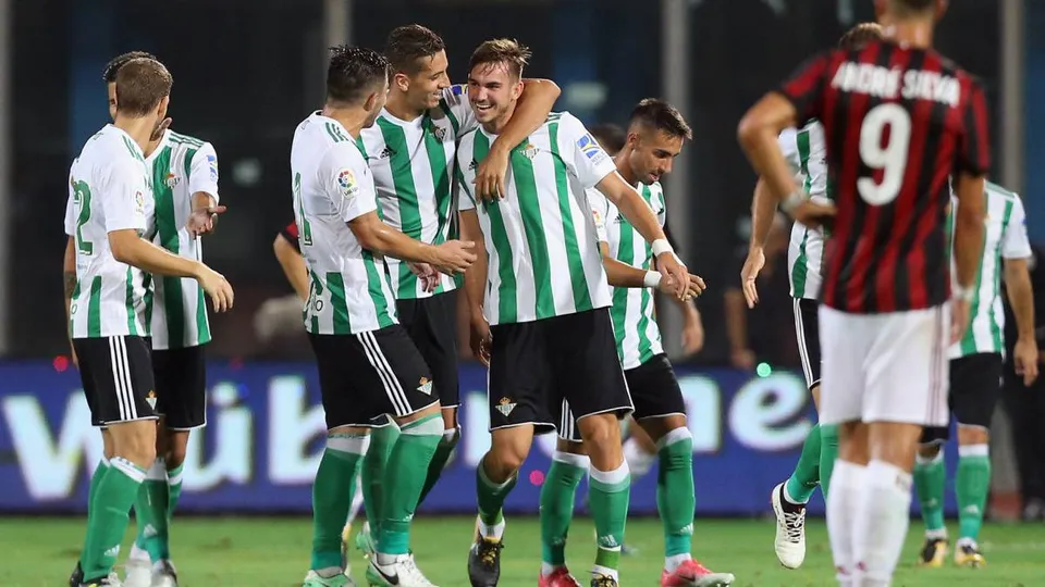 El futbolista Fabián Ruiz, hijo de Chari Peña