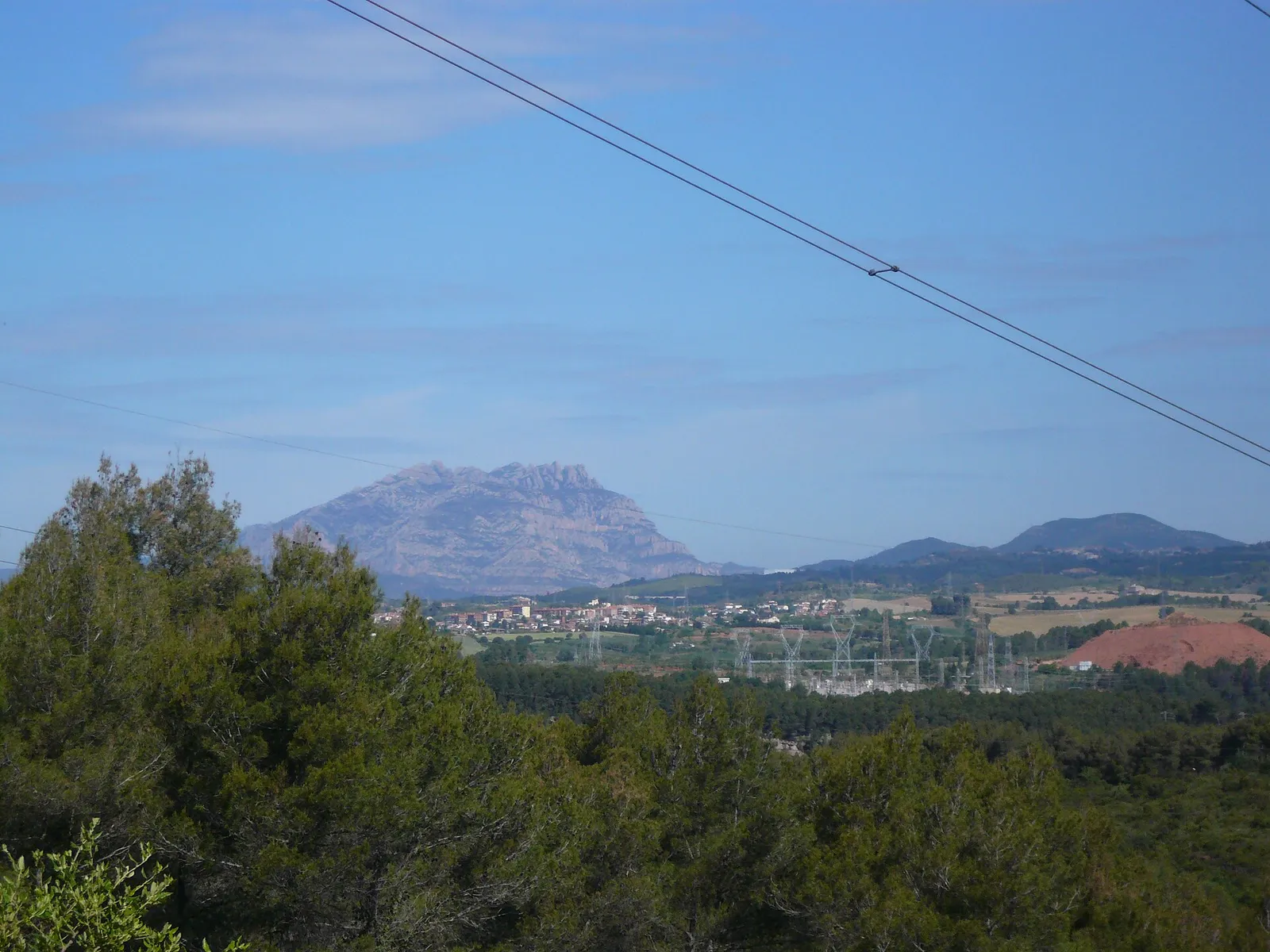 El macizo de Montserrat, a cuyos pies se encuentra Collbató