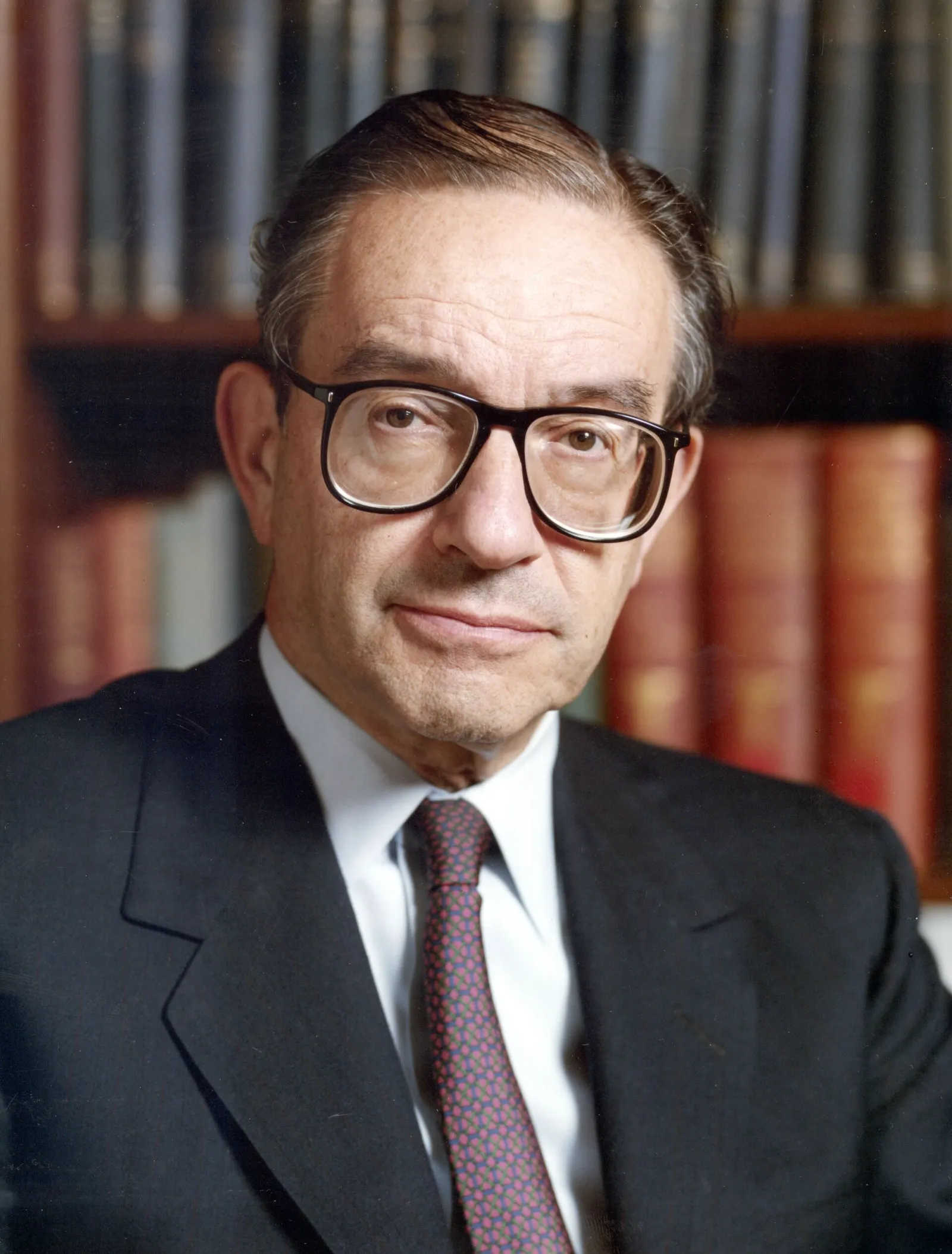 Retrato oficial de Alan Greenspan, expresidente de la Reserva Federal de EE. UU.