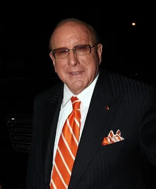 El productor y ejecutivo musical Clive Davis