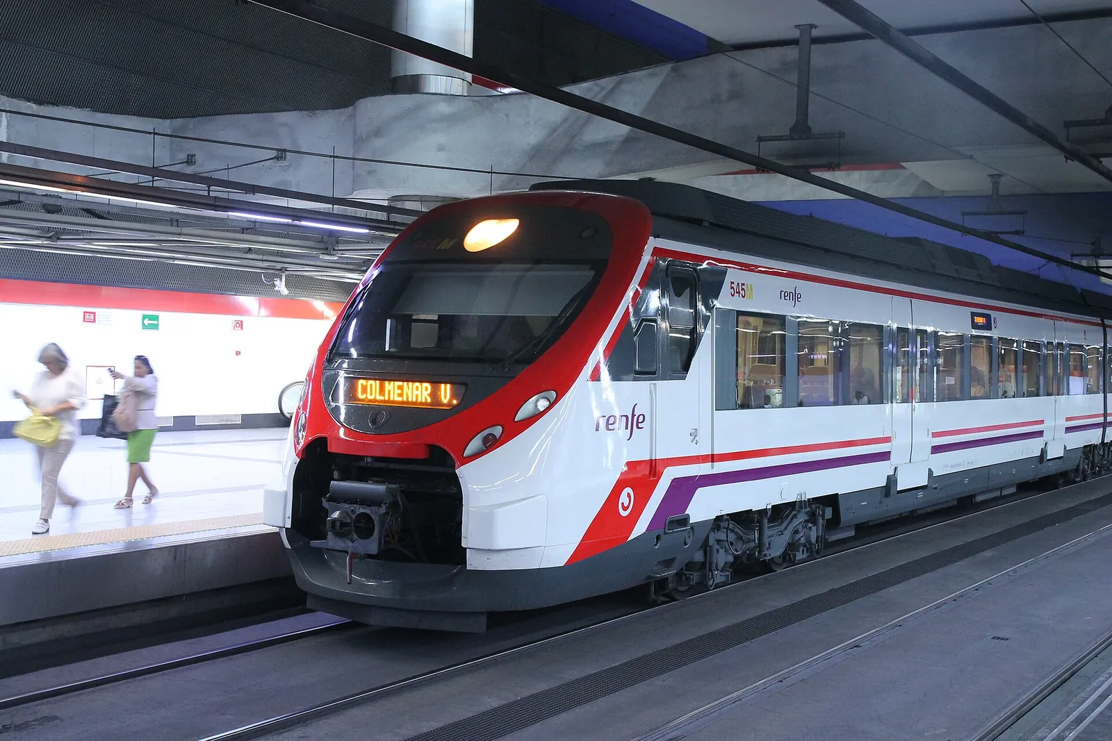 Andén de una estación de tren en Madrid