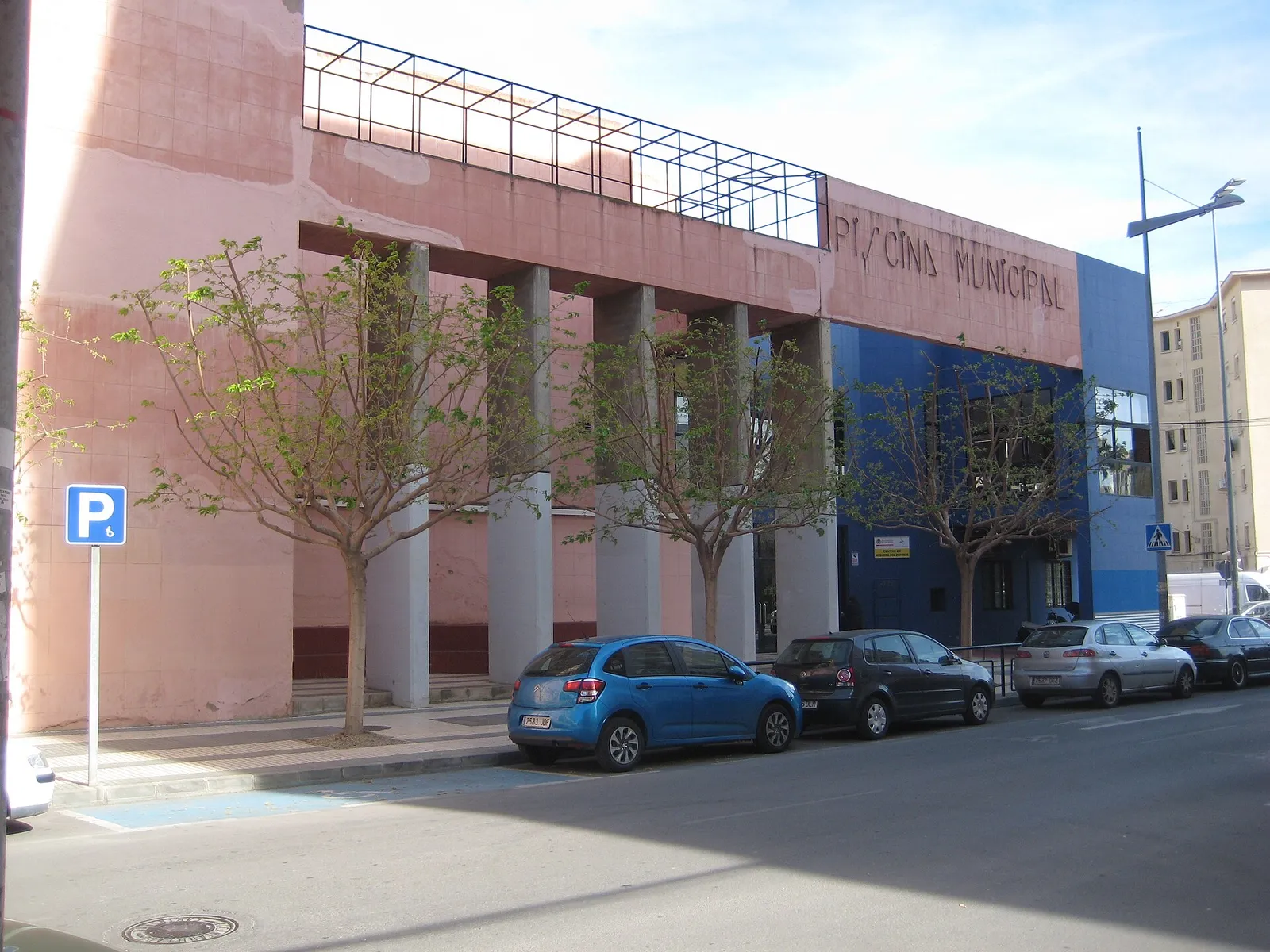 Una piscina municipal (imagen de archivo)